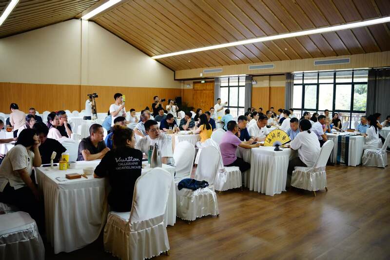 守护非遗根脉 品味黄芽雅韵： 首届“蒙顶黄茶杯”四川黄茶斗茶大赛隆重举办，共绘产业振兴蓝图