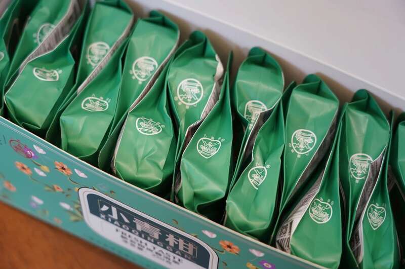 一口鲜灵柑普茶，解锁你的夏日元气！新会柑皮x普洱熟茶，八角亭匠心之礼惊艳上市！