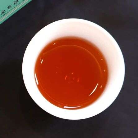 一口鲜灵柑普茶，解锁你的夏日元气！新会柑皮x普洱熟茶，八角亭匠心之礼惊艳上市！