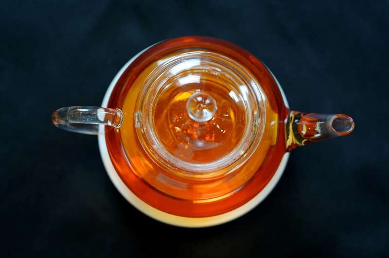 一口鲜灵柑普茶，解锁你的夏日元气！新会柑皮x普洱熟茶，八角亭匠心之礼惊艳上市！