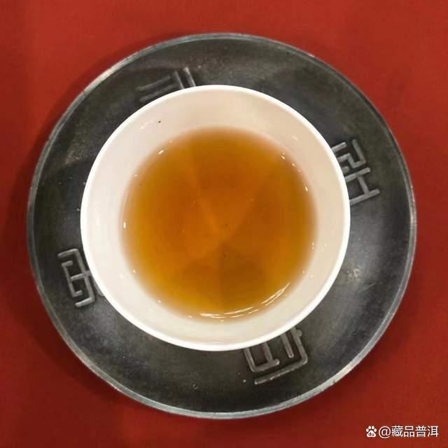 紫大益经典之作：401南糯生态茶，带公章，金丝带，少见的老藏品