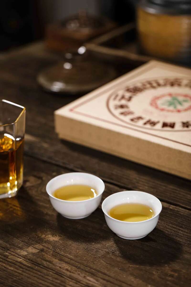 新品上市：中茶班章老树圆茶 普洱茶（生茶）紧压茶