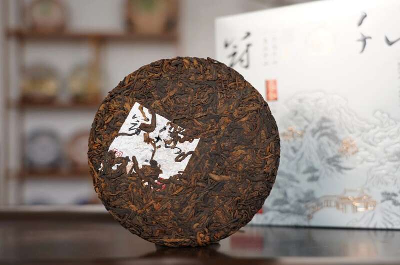 八角亭冠千山鎏金重磅上市！古树臻味，岁月鎏金的醇香典藏