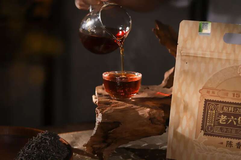 润元昌2015年陈香老六堡上市：夏日何以消暑？闷个豆沙甜！