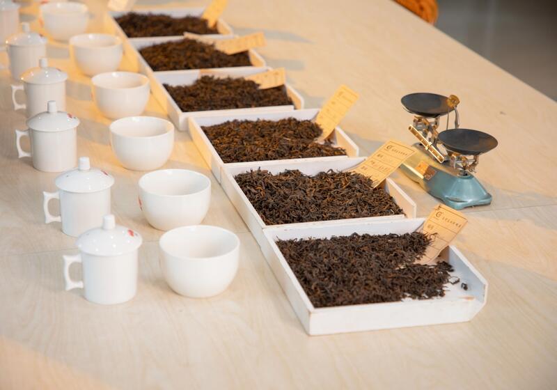 一味化百，百味融一：普洱茶拼配的艺术与科学