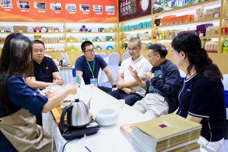 2025北京国际茶业展 下关沱茶展示传统与快消交融的双生之境