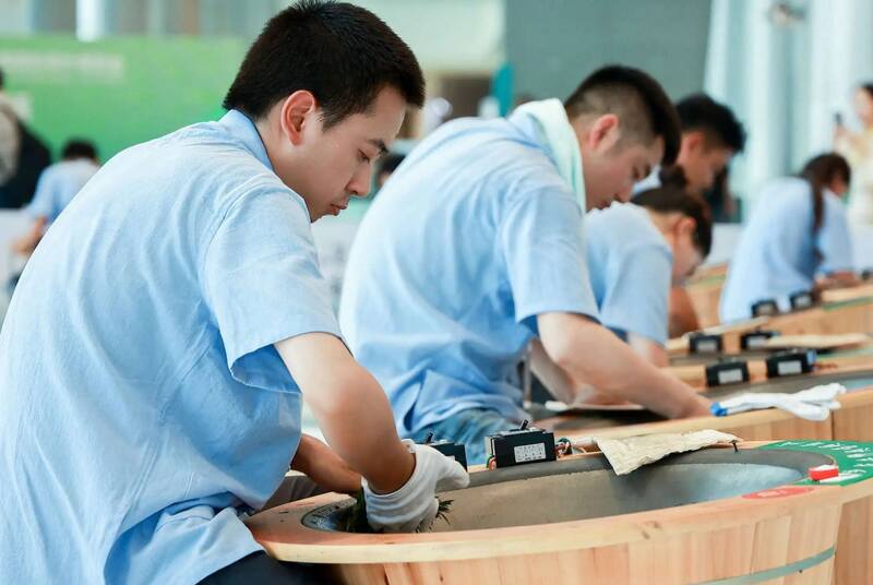 第七届中国国际茶叶博览会开幕，2025浙江省龙井茶炒制大师花落谁家？