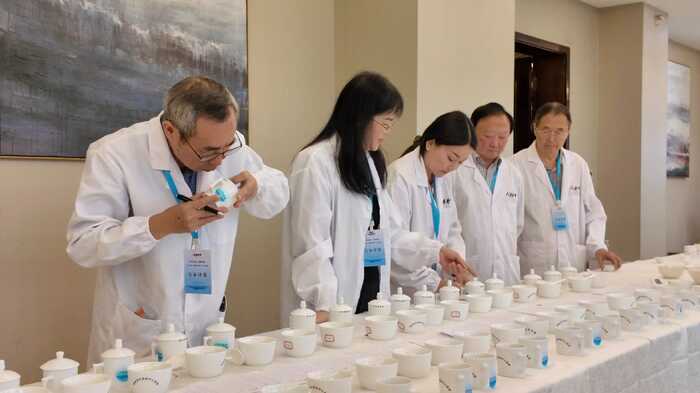 斗茶庆丰收 茶香韵悠长| 第三届“瓦屋春雪杯”斗茶大赛举行