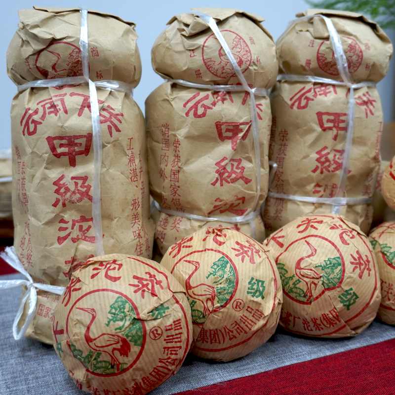 老生茶与熟茶的区别：如何区分二者？