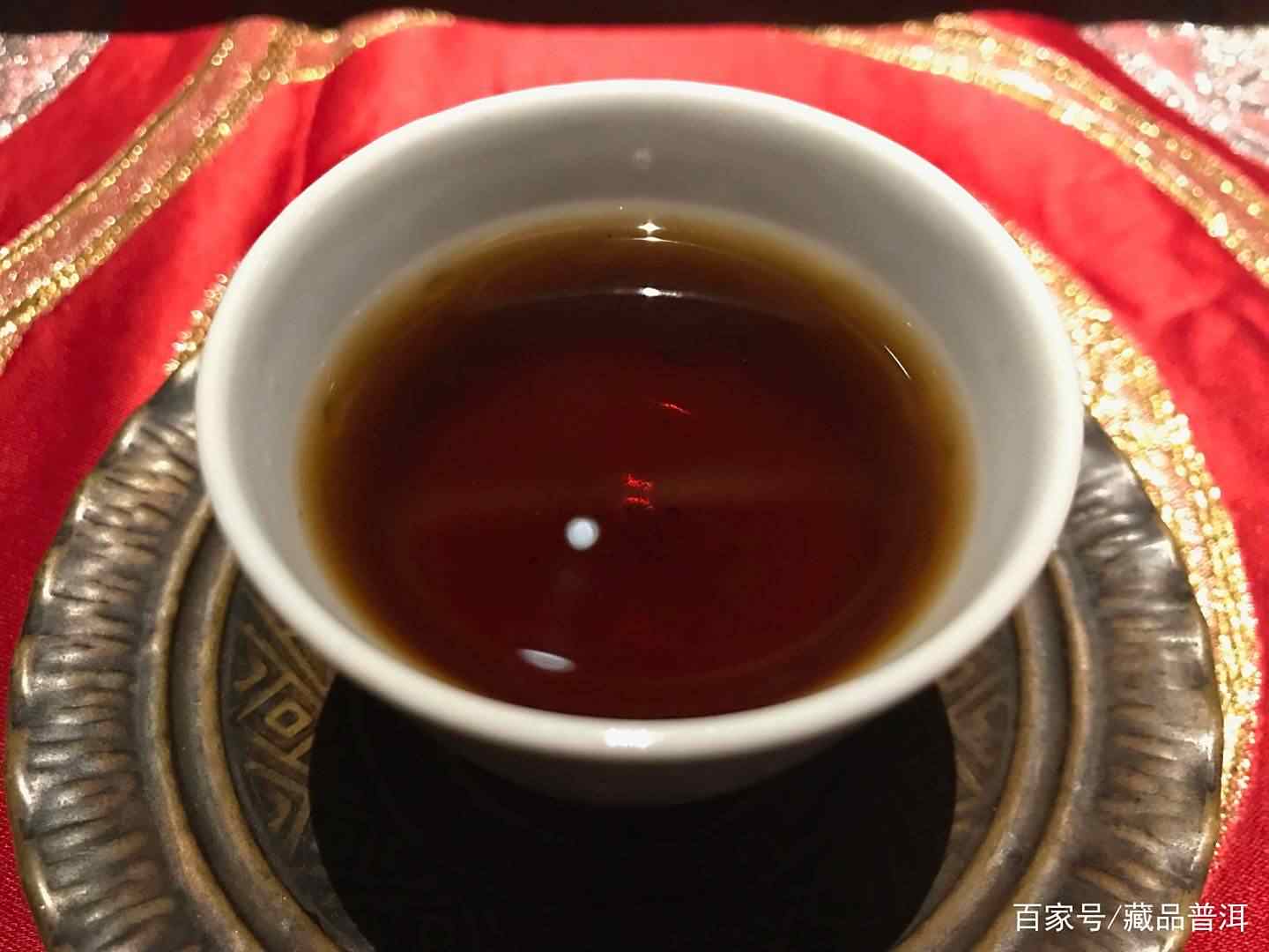 老生茶与熟茶的区别：如何区分二者？