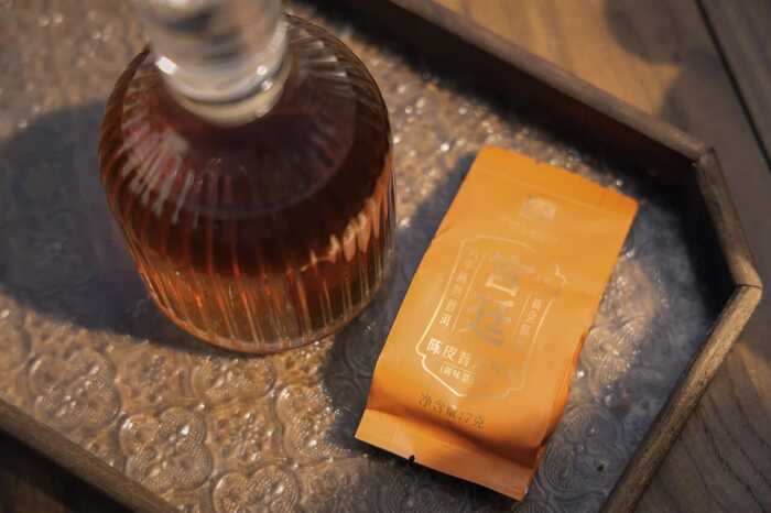 下关宫廷陈皮普洱熟茶 茶引柑香，柑助茶韵