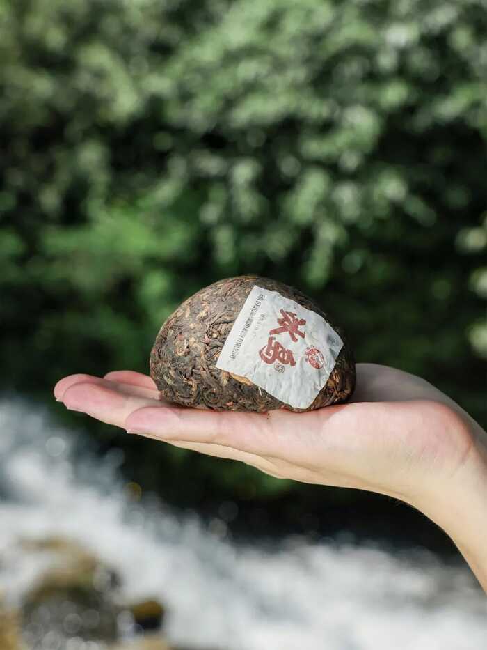 下关冰岛熟沱：首次选用珍稀冰岛原料结合离地发酵技艺精制而成