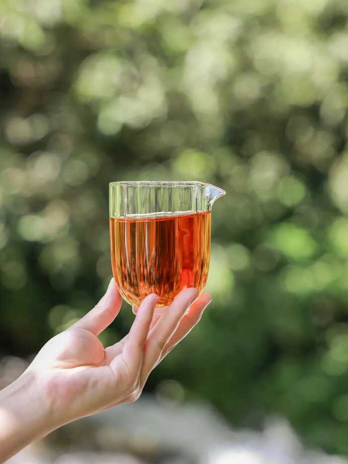 下关冰岛熟沱：首次选用珍稀冰岛原料结合离地发酵技艺精制而成