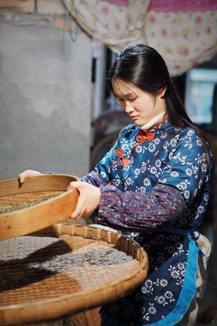 “双轨”推进非遗传承：一位95后女孩的“茶叶复兴”梦