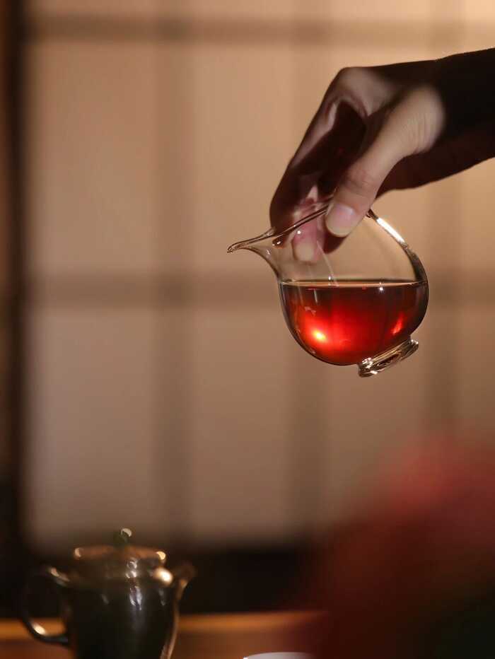 润元昌沉香遇普洱：茶香新境，一口身心俱静