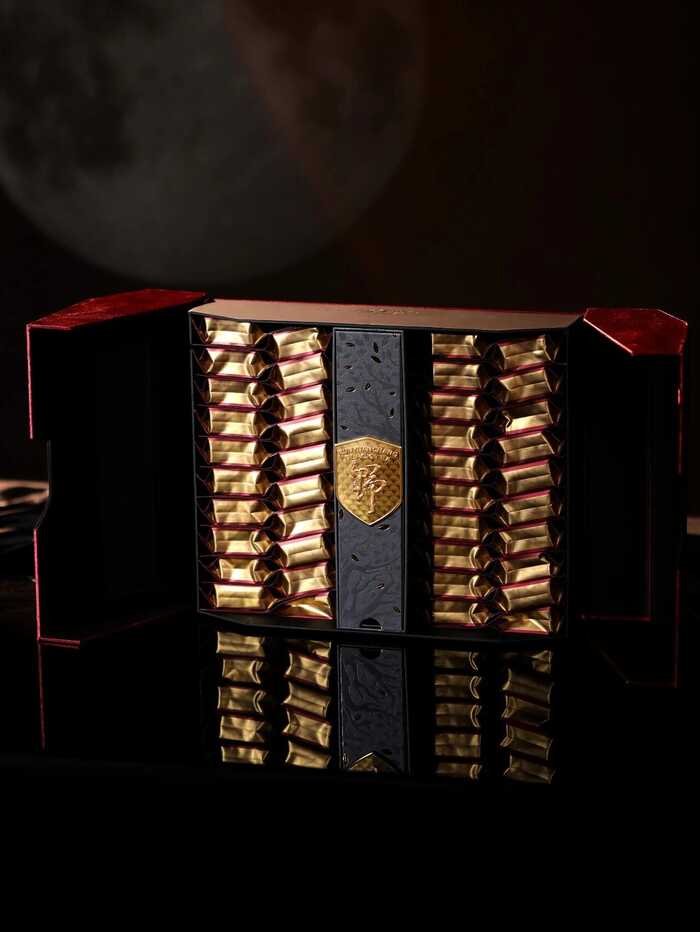 润元昌百年野放大树红茶，奇韵天奢，礼遇非凡