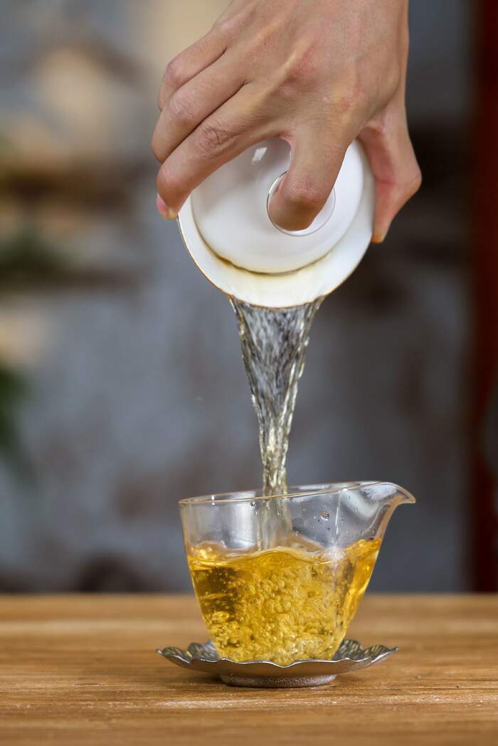 下关冰岛老寨饼茶  藏在 “双狮” 里的冰岛老寨古树茶香