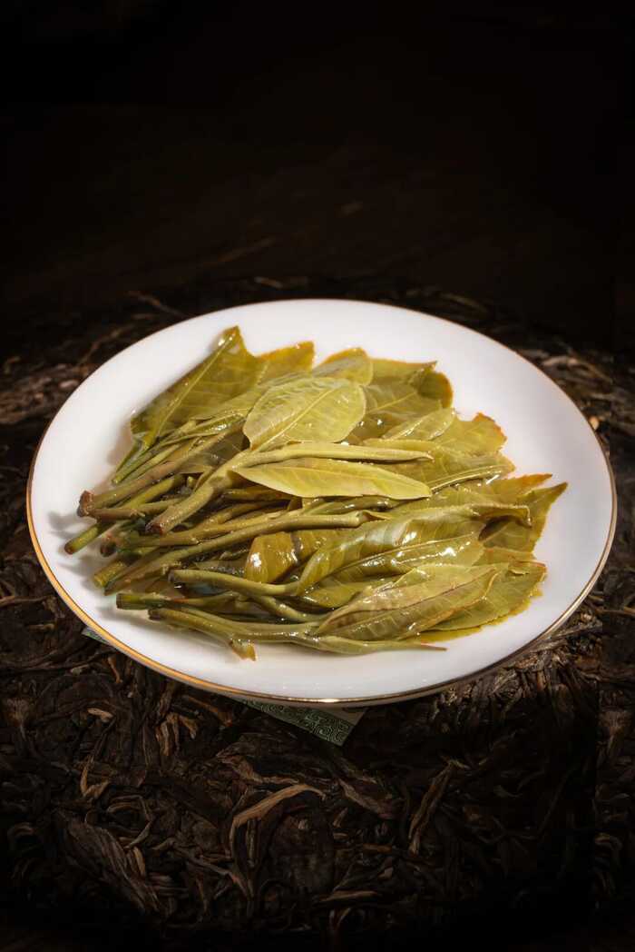 新品上市：中茶号级冰岛五寨 普洱茶（生茶）紧压茶