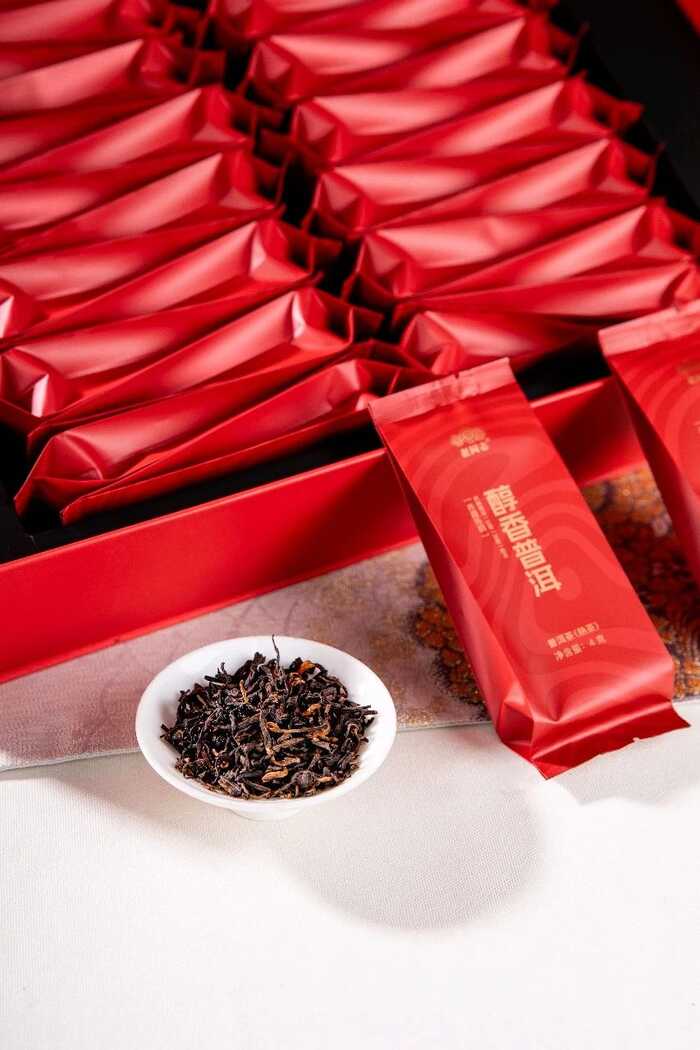 茶香四溢，品味四季。生熟红白，带您领略不同风味。