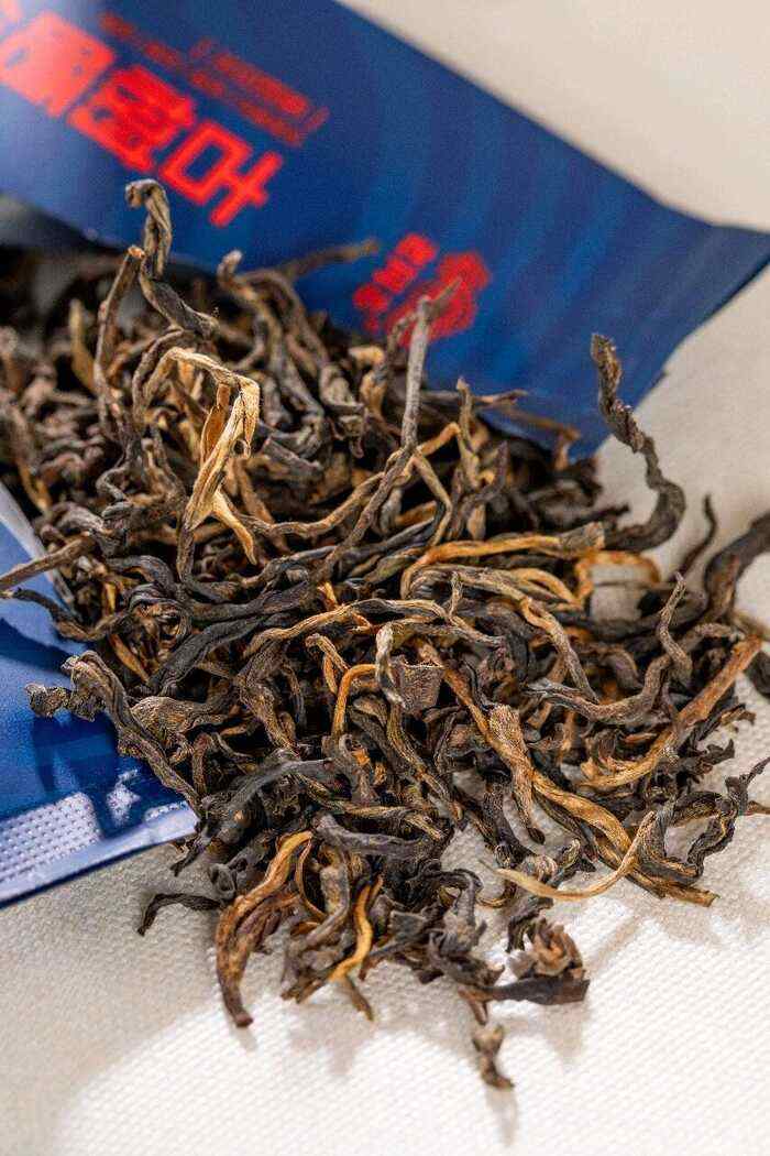 茶香四溢，品味四季。生熟红白，带您领略不同风味。