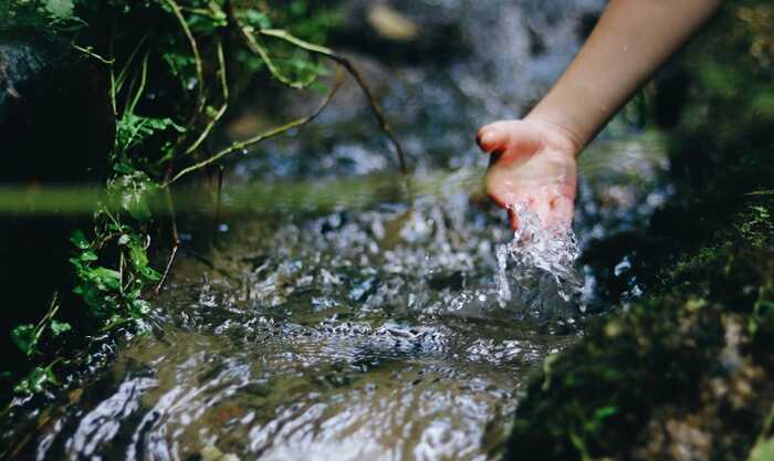 从80年代获国家外经贸部嘉奖，到参与国标样品研制，澜沧古茶何以筑牢熟茶品质根基？