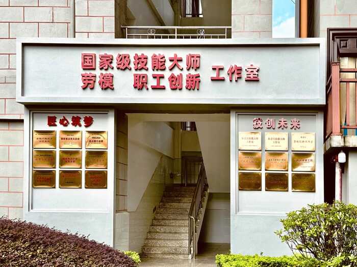 从80年代获国家外经贸部嘉奖，到参与国标样品研制，澜沧古茶何以筑牢熟茶品质根基？