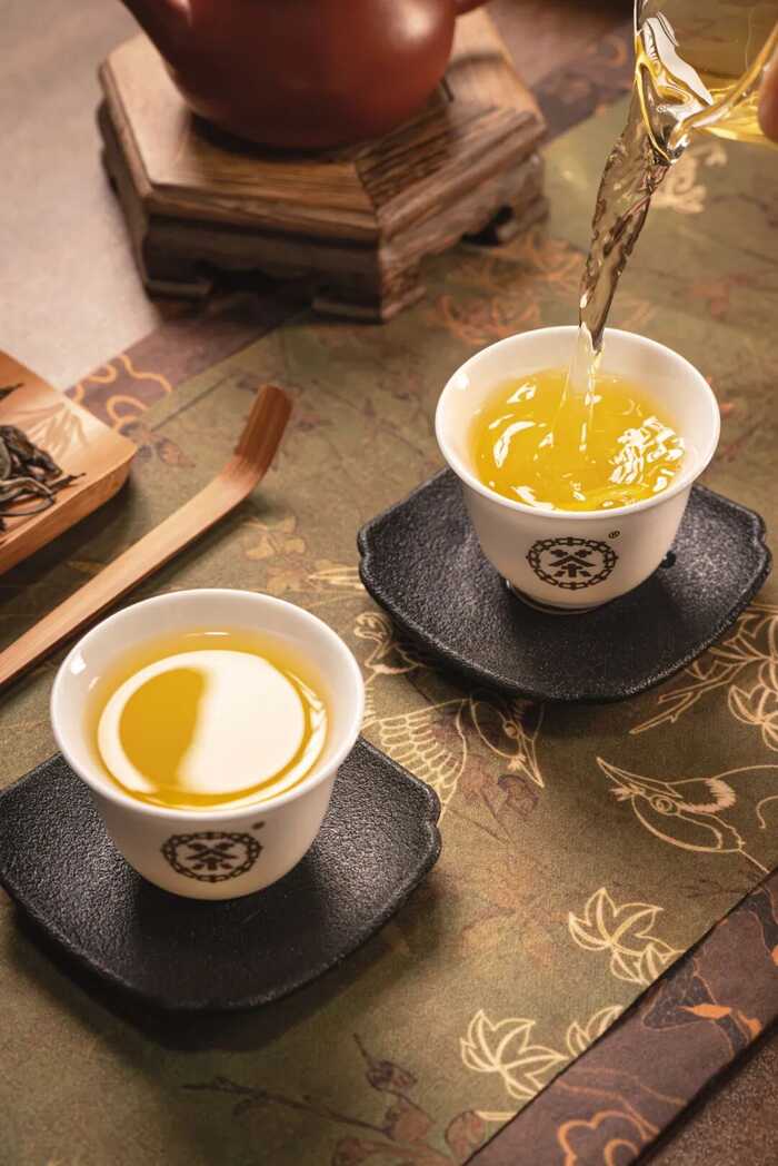 新品上市：中茶号级冰岛五寨 普洱茶（生茶）紧压茶