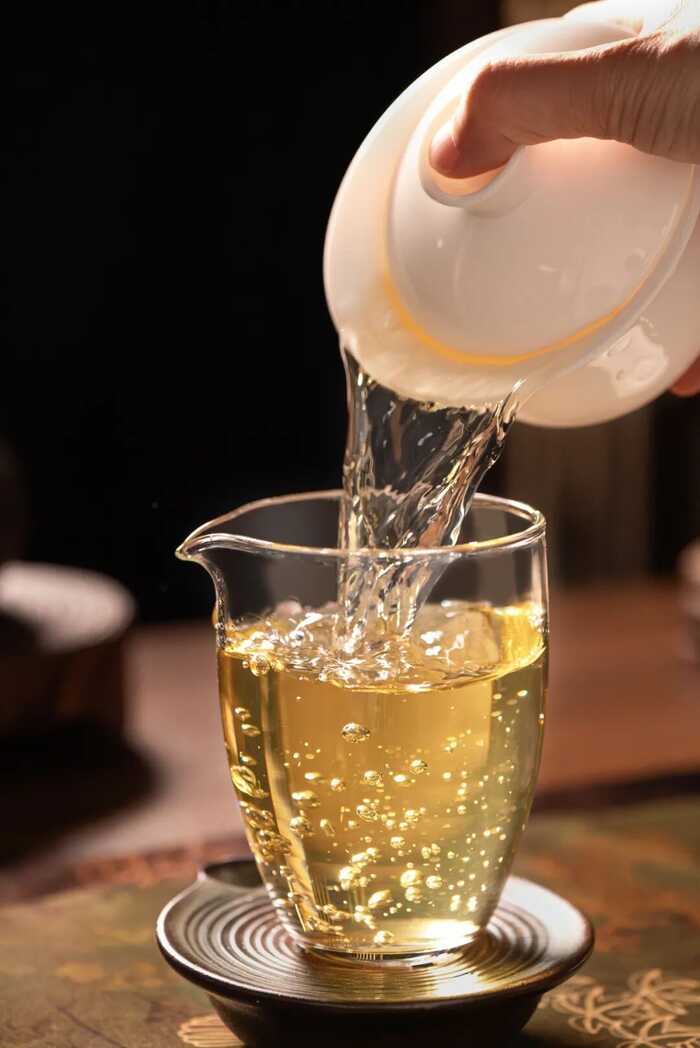 新品上市：中茶号级冰岛五寨 普洱茶（生茶）紧压茶