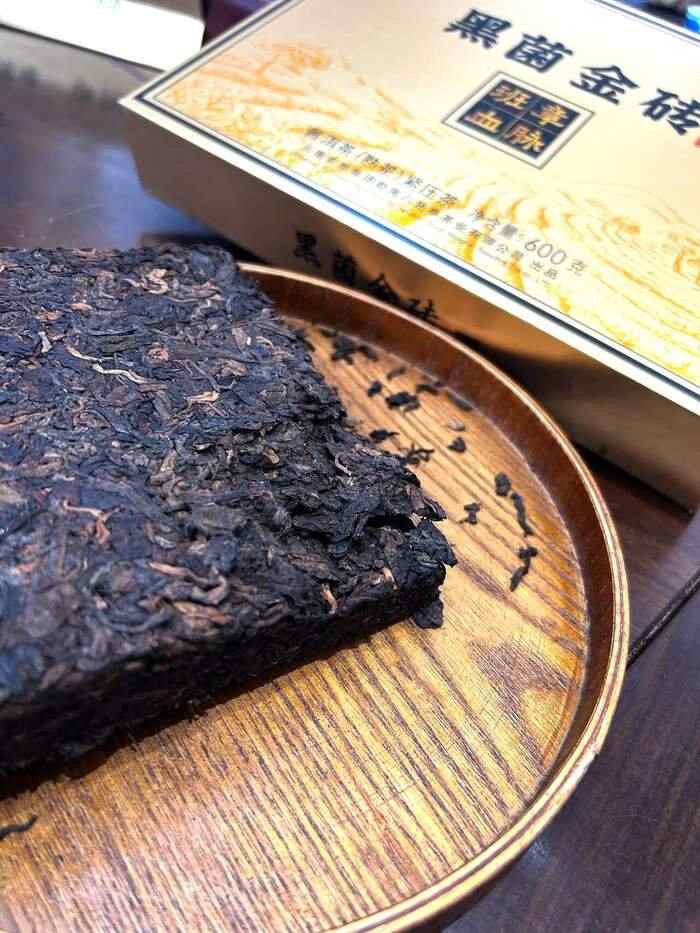 八角亭黑菌金砖普洱熟茶  班章血脉，金色礼盒尊贵上市！