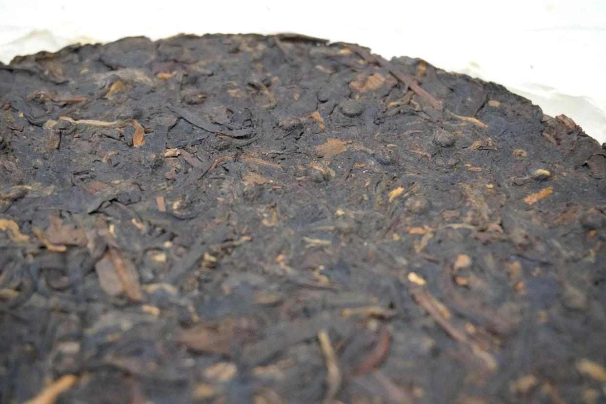 红印铁饼：传世烟香 老茶客热衷的经典普洱茶