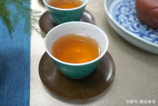 普洱茶拼配技术解析：陈化价值与口粮茶选择