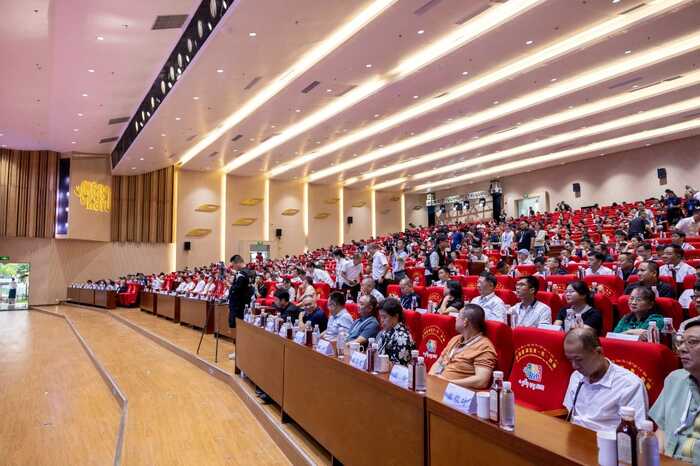 陈升茶业荣获“乡村振兴龙头企业”，陈升河董事长荣膺“勐海荣誉市民”