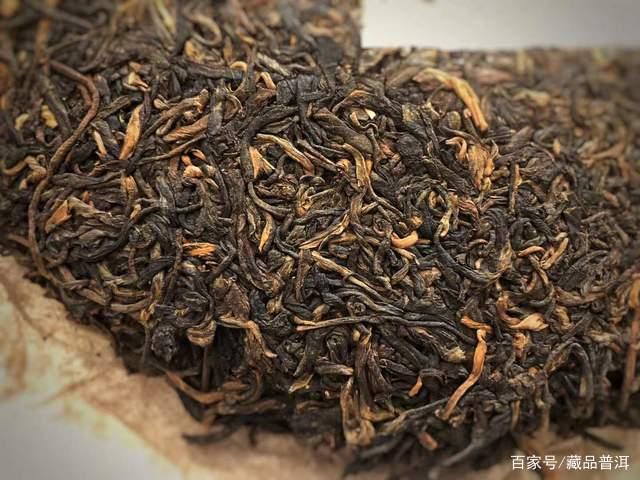 96紫大益青饼如何辨真伪？行家专业解读这5大辨认细节，建议收藏
