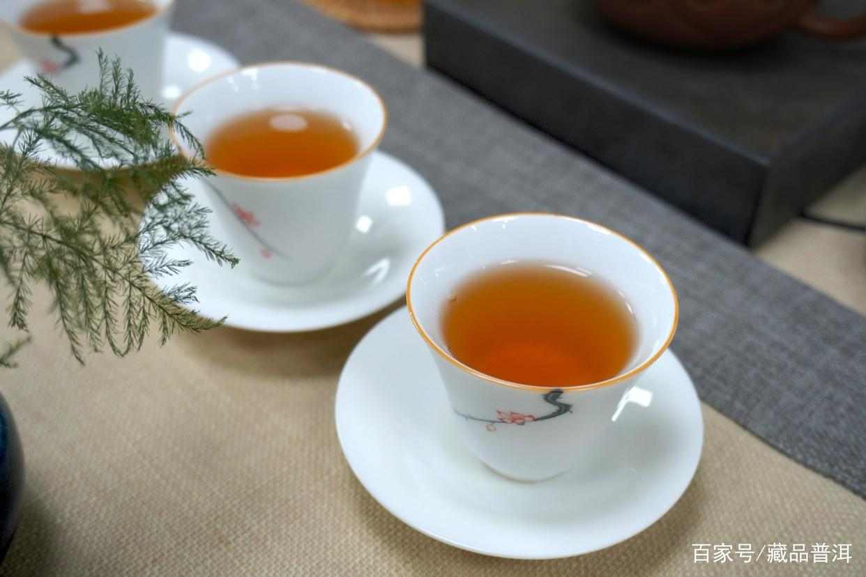 普洱茶仓储差异与陈化考量：如何辨别存放环境好坏
