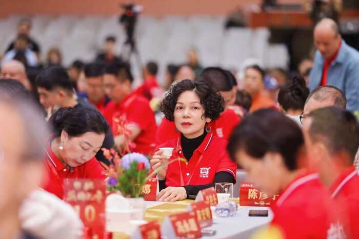 以茶为脉、以心为舵 勐海茶厂85周年，大益孔雀生态茶耀世