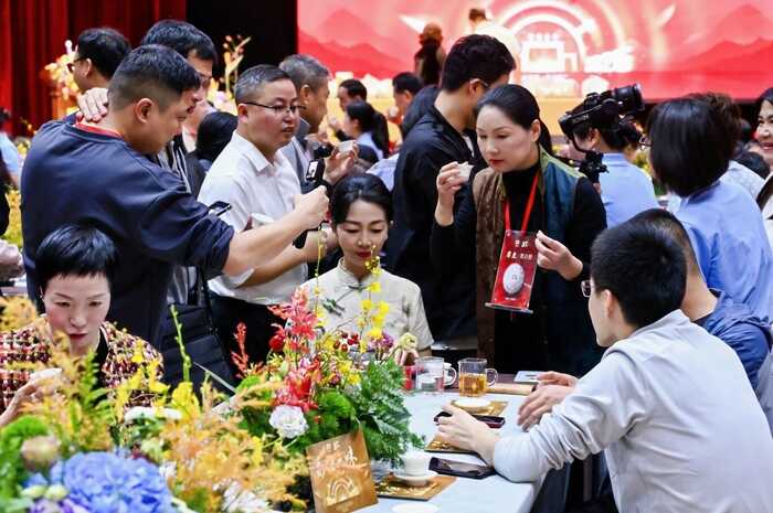 共品传奇，共启新章   大益传奇老茶定义“永恒之味”