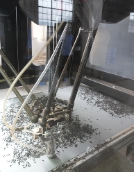 全国首台普洱茶拣剔机器人在云南成熟应用