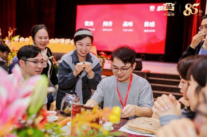 共品传奇，共启新章   大益传奇老茶定义“永恒之味”