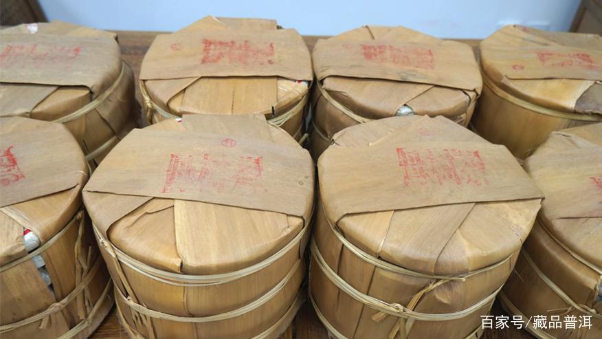 普洱茶仓储方法揭秘：关键因素与鉴别技巧