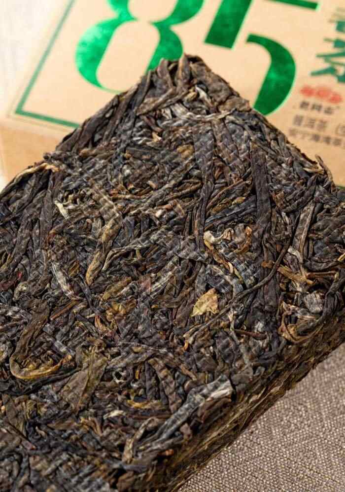源自1985年的 邹炳良先生老配方 更有云南味的“85老同志茶砖”。