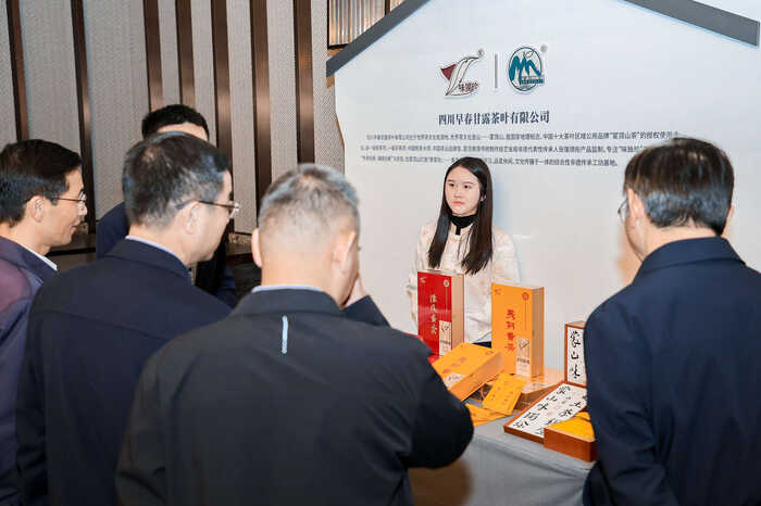 蒙顶贡茶亮相西湖 连接川浙茶产业新篇章 “味独珍”携千年贡茶香袭西子湖,蒙顶山茶与杭城共谱“茗”谢新篇