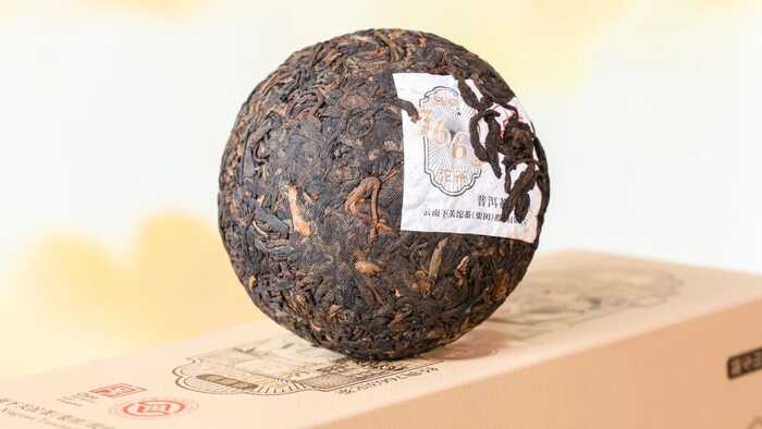 下关经典7663沱茶：源自1976的焦糖香醇，盒装升级版惊艳来袭！