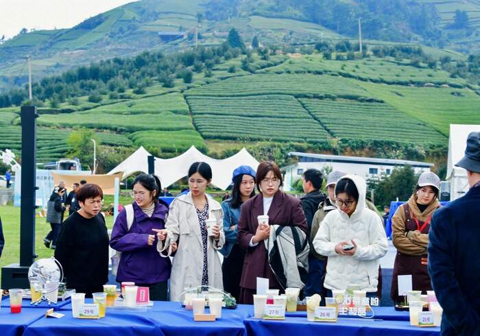 浙江省新茶饮创新发展座谈推进会暨2025浙江新式调饮茶技能竞赛顺利举行