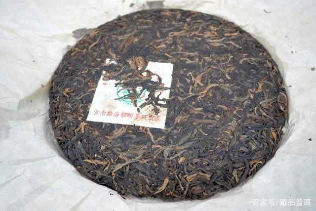 普洱茶越陈越香的奥秘:原料与仓储的核心作用 普洱茶越陈越香的奥秘:原料与仓储的核心作用