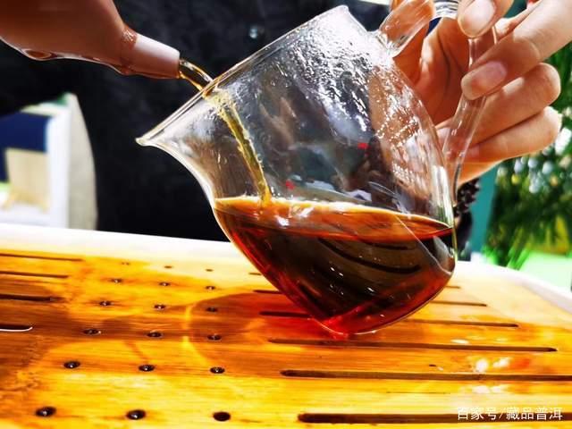 普洱茶越陈越香的奥秘:原料与仓储的核心作用 普洱茶越陈越香的奥秘:原料与仓储的核心作用