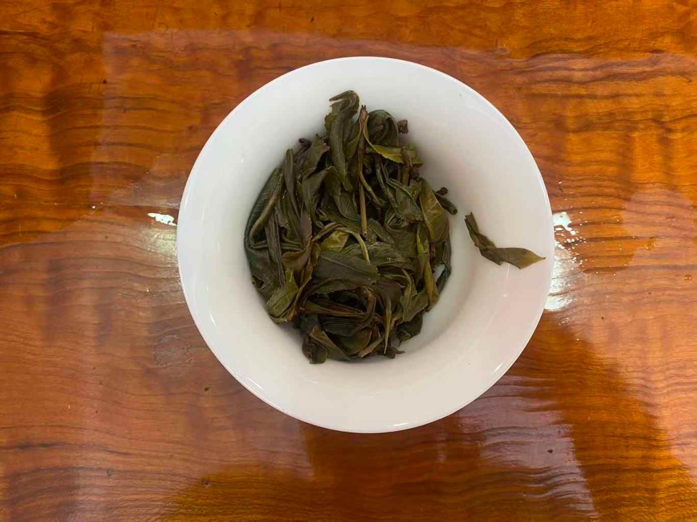 铜箐河古树茶真实测评:香气足但汤感有差距 铜箐河古树茶真实测评:香气足但汤感有差距